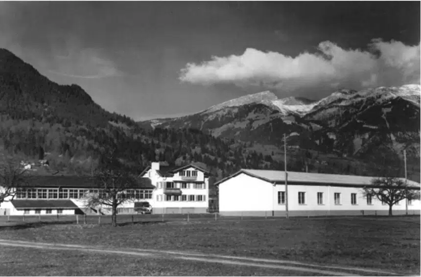 Nahrin 1956 new office.png
